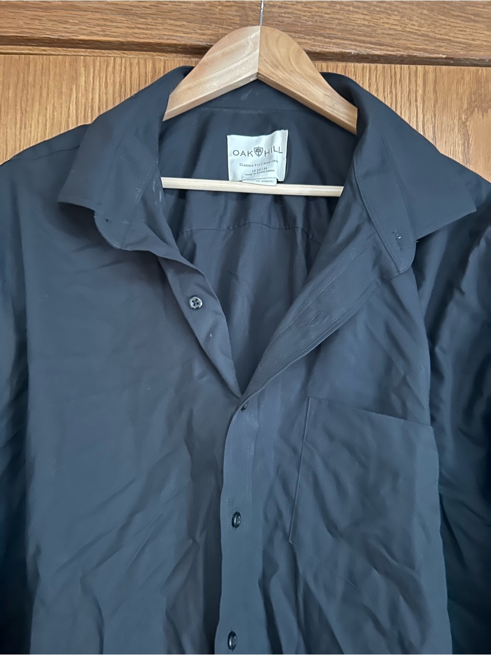 Oak Hill Men's Black Casual Button-Down Shirt